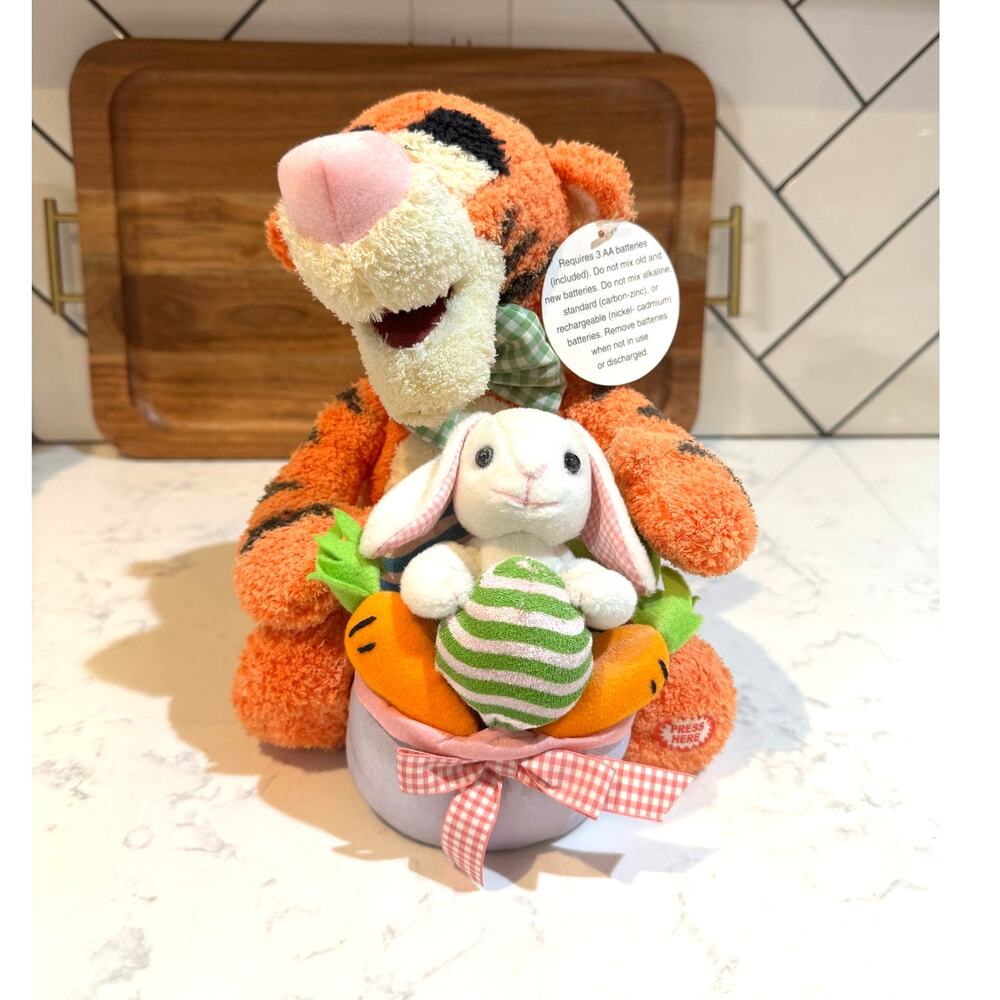 Vintage Disney Store Singing Easter Basket animated Tigger plush toy 10” musical